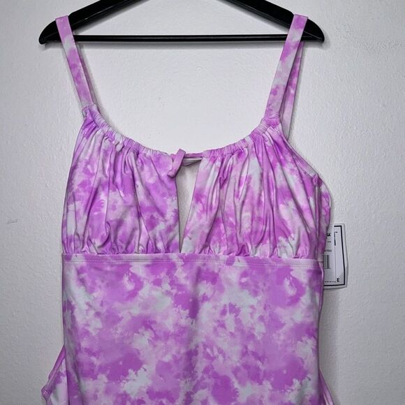 CALIFORNIA WAVES PLUS Plus Size Tie-Dyed One-Piece Keyhole Swimsuit Size - Picture 6 of 12
